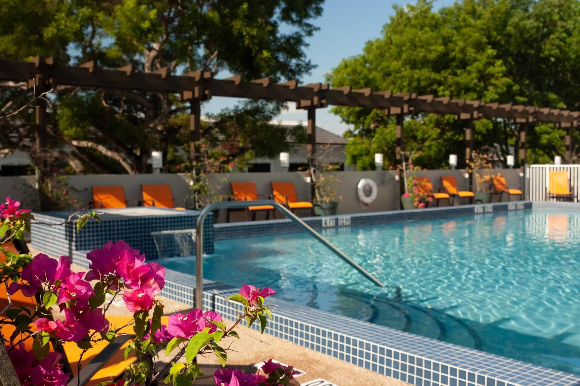 Courtyard Miami Coral Gables Hotel Luaran gambar